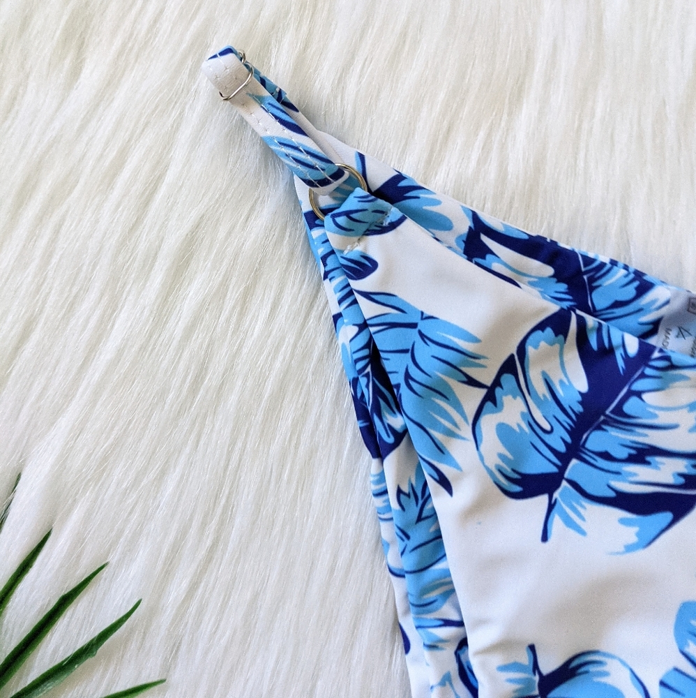 Blue and white tropical leaf print bikini bottom - Picture 2 of 5